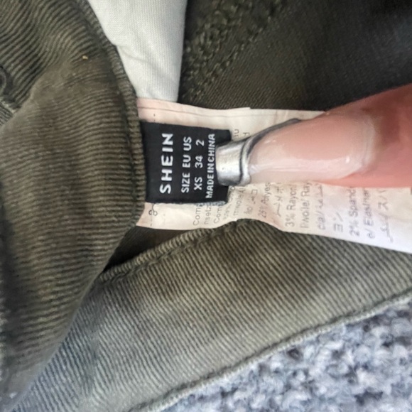 Brand new shein pants, i’m 5’8 and they’re a tad bit short for reference - Picture 2 of 3